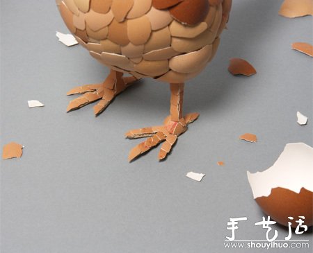用雞蛋殼手工創(chuàng)作的小母雞 -  itrip.net.cn