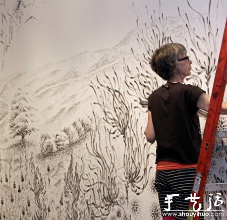 手指粘木炭粉后DIY創(chuàng)作的風(fēng)景繪畫(huà) -  itrip.net.cn
