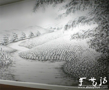 手指粘木炭粉后DIY創(chuàng)作的風(fēng)景繪畫(huà) -  itrip.net.cn