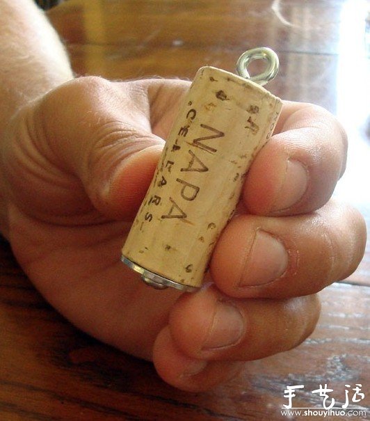 葡萄酒軟木塞DIY制作的項鏈 -  itrip.net.cn