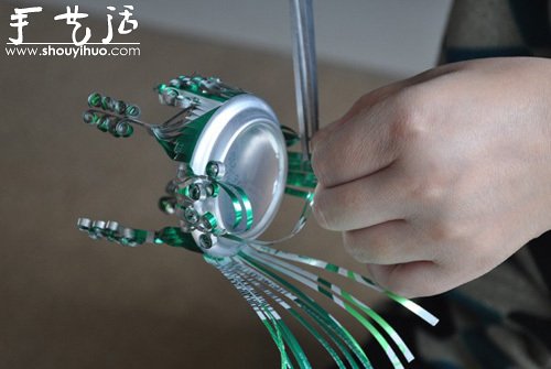 廢棄易拉罐手工DIY工藝小椅子 -  itrip.net.cn