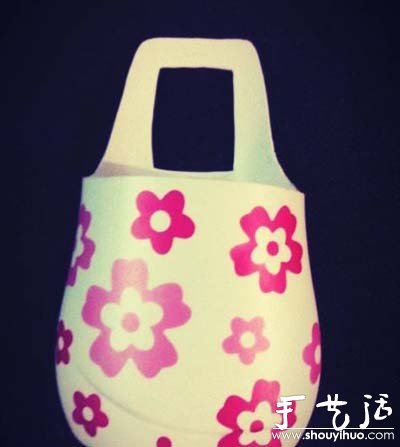環(huán)保小制作：洗發(fā)水瓶DIY手機(jī)充電盒 -  itrip.net.cn