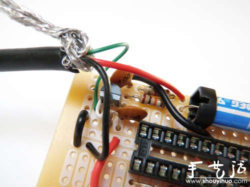 聲控文胸DIY：掌聲響起 文胸落下 -  itrip.net.cn