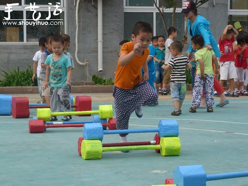 廢舊材料制作幼兒舉重器 -  itrip.net.cn