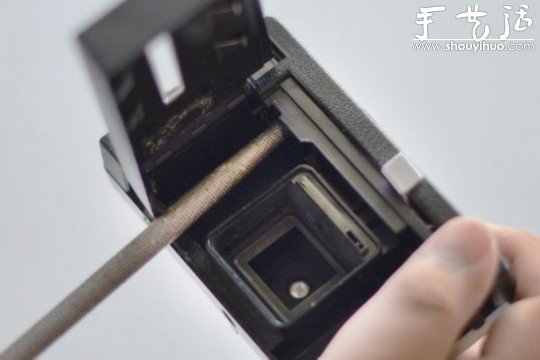 舊相機(jī)DIY改裝成iPhone手機(jī)充電插座 -  itrip.net.cn