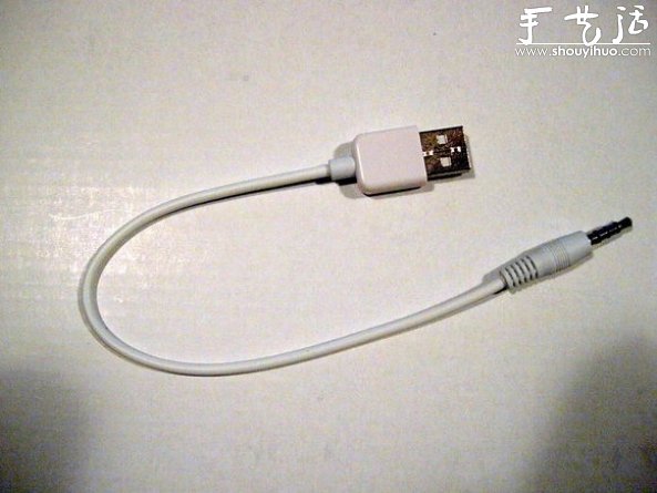 DIY懷舊紅白機(jī)手柄MP3 -  itrip.net.cn