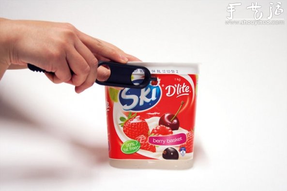 酸奶包裝盒DIY掛在墻上的小花盆 -  itrip.net.cn