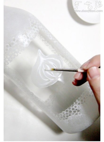 漂亮的手繪玻璃瓶DIY教程 -  itrip.net.cn