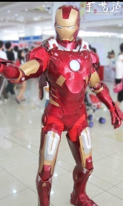 鋼鐵俠迷親手打造鋼鐵俠盔甲 -  itrip.net.cn