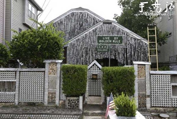5萬多只啤酒玻璃瓶和易拉罐裝飾的住宅 -  itrip.net.cn