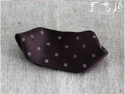 教你如何制作玫瑰花發(fā)繩發(fā)飾 -  itrip.net.cn
