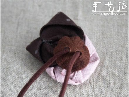教你如何制作玫瑰花發(fā)繩發(fā)飾 -  itrip.net.cn