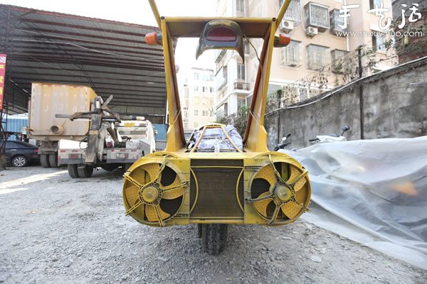 牛人DIY改裝“土跑車” -  itrip.net.cn