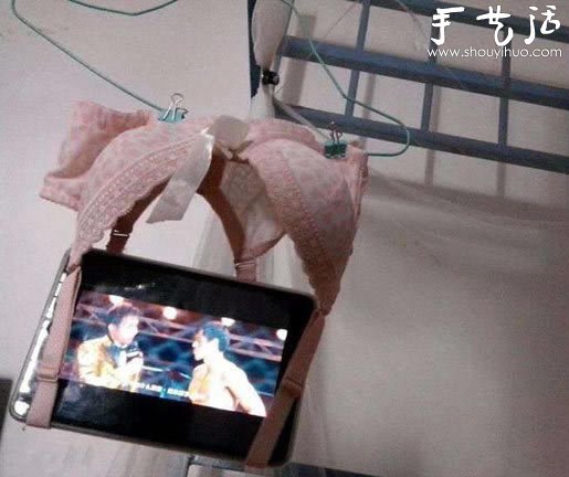 宿舍妹子看個視頻都這么火爆 -  itrip.net.cn