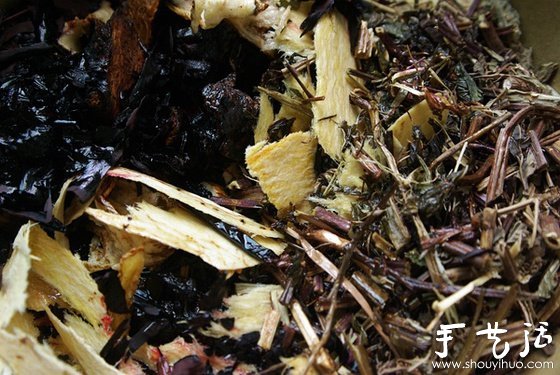 自制驅(qū)蚊藥膏 驅(qū)蚊紫草膏的制作方法 -  itrip.net.cn