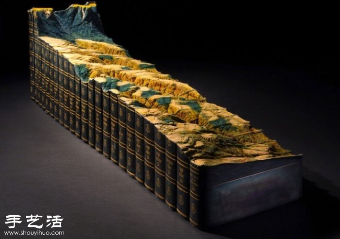 《大英百科全書(shū)》創(chuàng)作的書(shū)雕 向傳統(tǒng)印刷說(shuō)再見(jiàn)~ -  itrip.net.cn