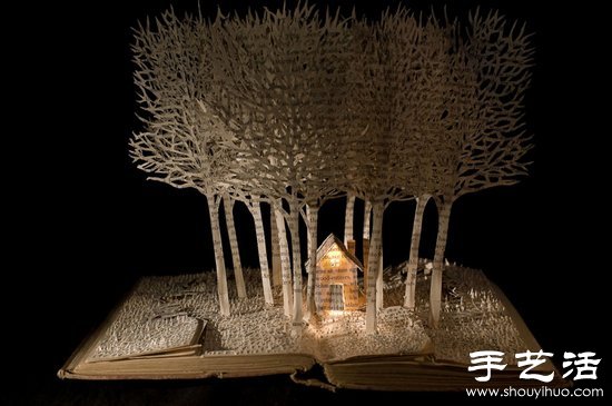 廢舊書本DIY創(chuàng)作驚人紙模作品 -  itrip.net.cn