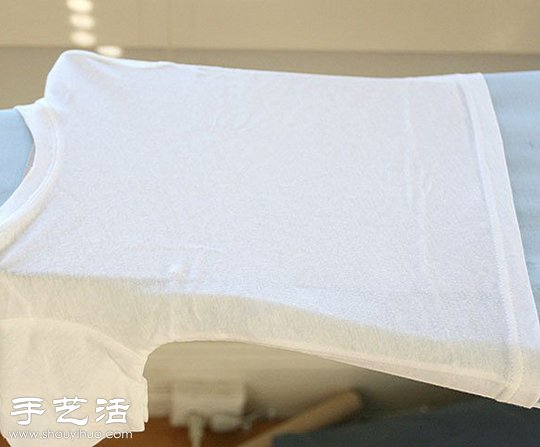 DIY學(xué)生情調(diào)白色情侶T恤 -  itrip.net.cn