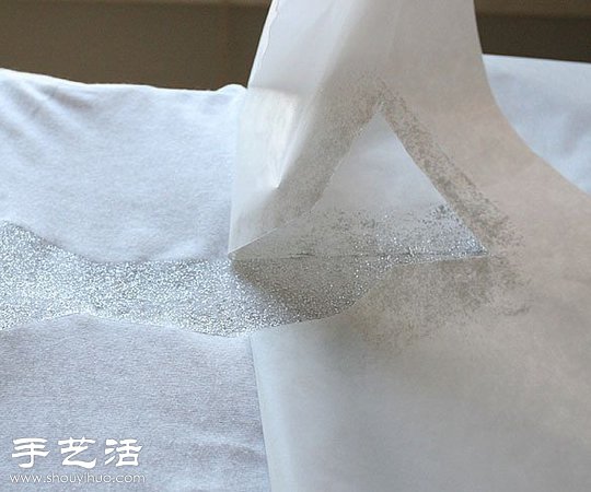 DIY學(xué)生情調(diào)白色情侶T恤 -  itrip.net.cn
