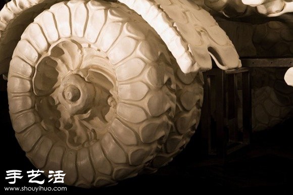 印度藝術(shù)家DIY的史前怪獸汽車模型 -  itrip.net.cn
