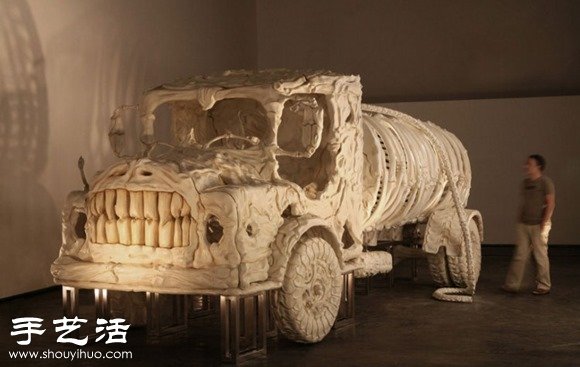 印度藝術(shù)家DIY的史前怪獸汽車模型 -  itrip.net.cn
