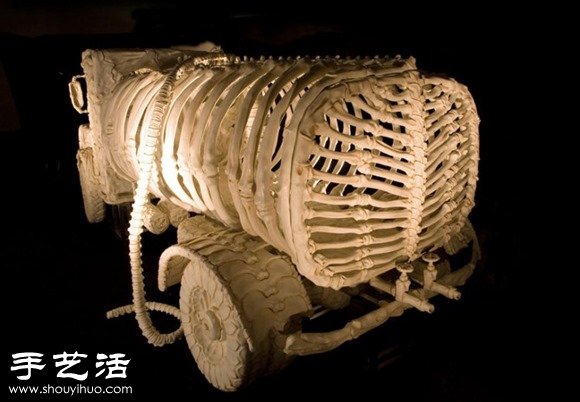 印度藝術(shù)家DIY的史前怪獸汽車模型 -  itrip.net.cn