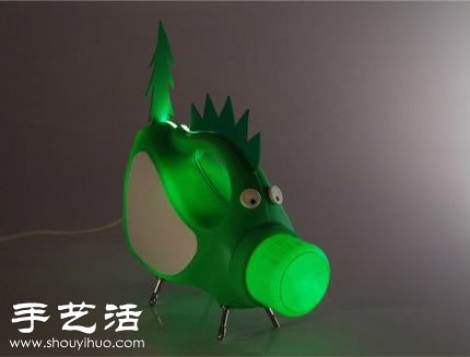 洗衣液塑料瓶廢物利用DIY搞笑豬臺(tái)燈 -  itrip.net.cn
