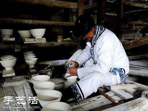 景德鎮(zhèn)，一只青花瓷碗的古法制作過程 -  itrip.net.cn
