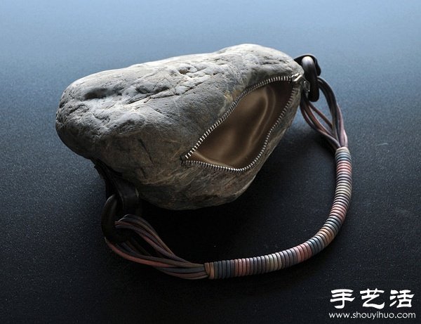 與生活緊密結(jié)合的奇特石雕作品 -  itrip.net.cn