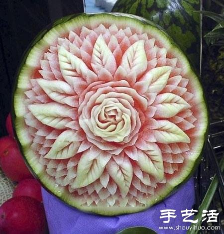 精美絕倫的的牡丹花西瓜雕刻 -  itrip.net.cn