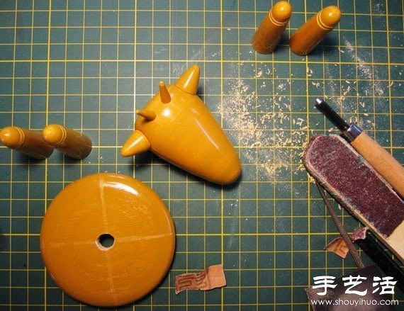 玻璃瓶變廢為寶 手工DIY奇趣動物臺燈 -  itrip.net.cn