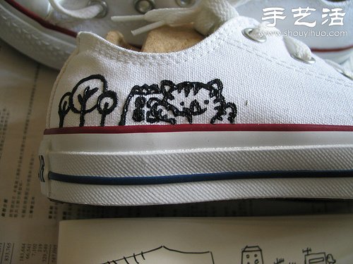 白色帆布鞋手工改造教程 -  itrip.net.cn