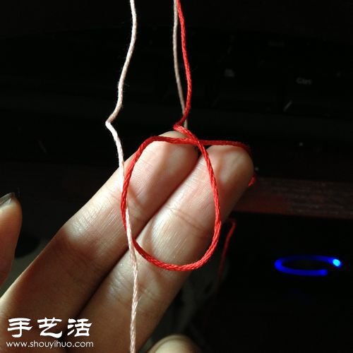 超詳細(xì)兩根繩手鏈的編法 -  itrip.net.cn