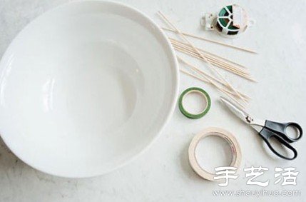 家庭插花小竅門 用膠帶幫你定位DIY -  itrip.net.cn