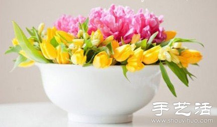 家庭插花小竅門 用膠帶幫你定位DIY -  itrip.net.cn