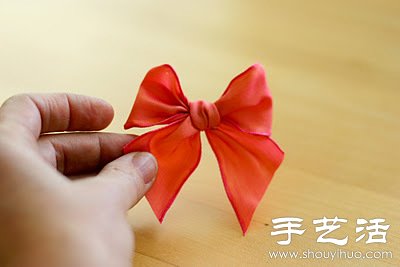 蝴蝶結(jié)絲帶手環(huán)手工制作教程 -  itrip.net.cn