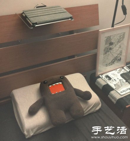 晾衣架創(chuàng)意DIY 讓你平躺著看電影 -  itrip.net.cn