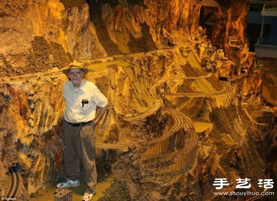 美國(guó)老伯耗費(fèi)16年手工制作世界最大鐵道模型 -  itrip.net.cn