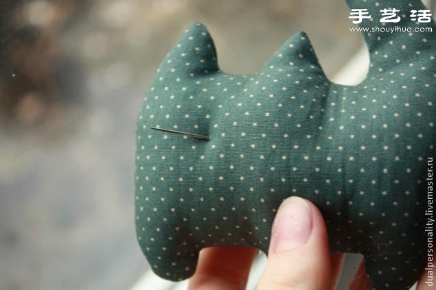 手工布藝貓咪靠枕/抱枕/玩偶/掛件制作圖解 -  itrip.net.cn