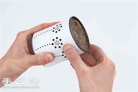 鐵罐變廢為寶 手工制作浪漫可懸掛燭臺 -  itrip.net.cn