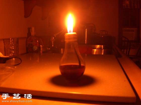 白熾燈泡廢物利用DIY制作浪漫小油燈 -  itrip.net.cn