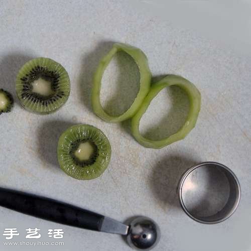 DIY讓人毛骨悚然的萬圣節(jié)“眼球”甜點 -  itrip.net.cn