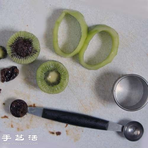 DIY讓人毛骨悚然的萬圣節(jié)“眼球”甜點 -  itrip.net.cn