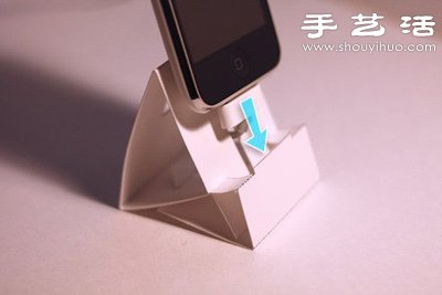 硬紙板自制iPhone底座視頻教程 -  itrip.net.cn