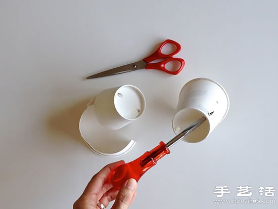 一次性紙杯手工制作可愛(ài)鴨子玩偶 -  itrip.net.cn