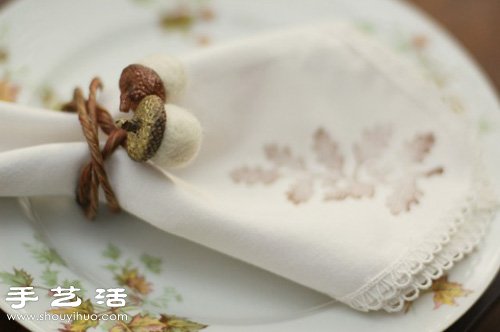手工羊毛氈制作堅(jiān)果(橡實(shí))裝飾 -  itrip.net.cn