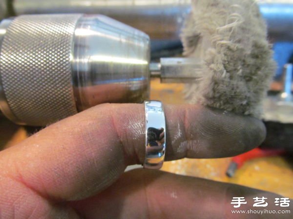 看手工牛人用硬幣DIY制作戒指 -  itrip.net.cn