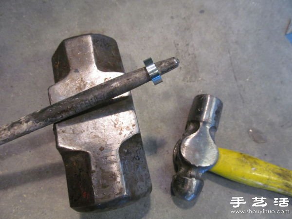 看手工牛人用硬幣DIY制作戒指 -  itrip.net.cn