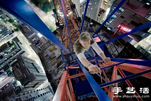從超高建筑物樓頂向下俯拍的攝影作品 -  itrip.net.cn