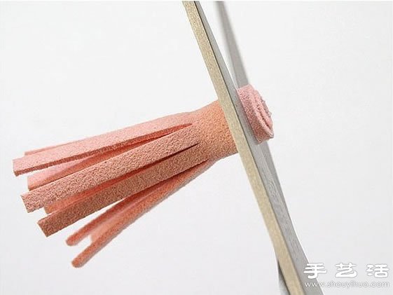 帶流蘇的手機(jī)掛件掛飾手工制作方法 -  itrip.net.cn